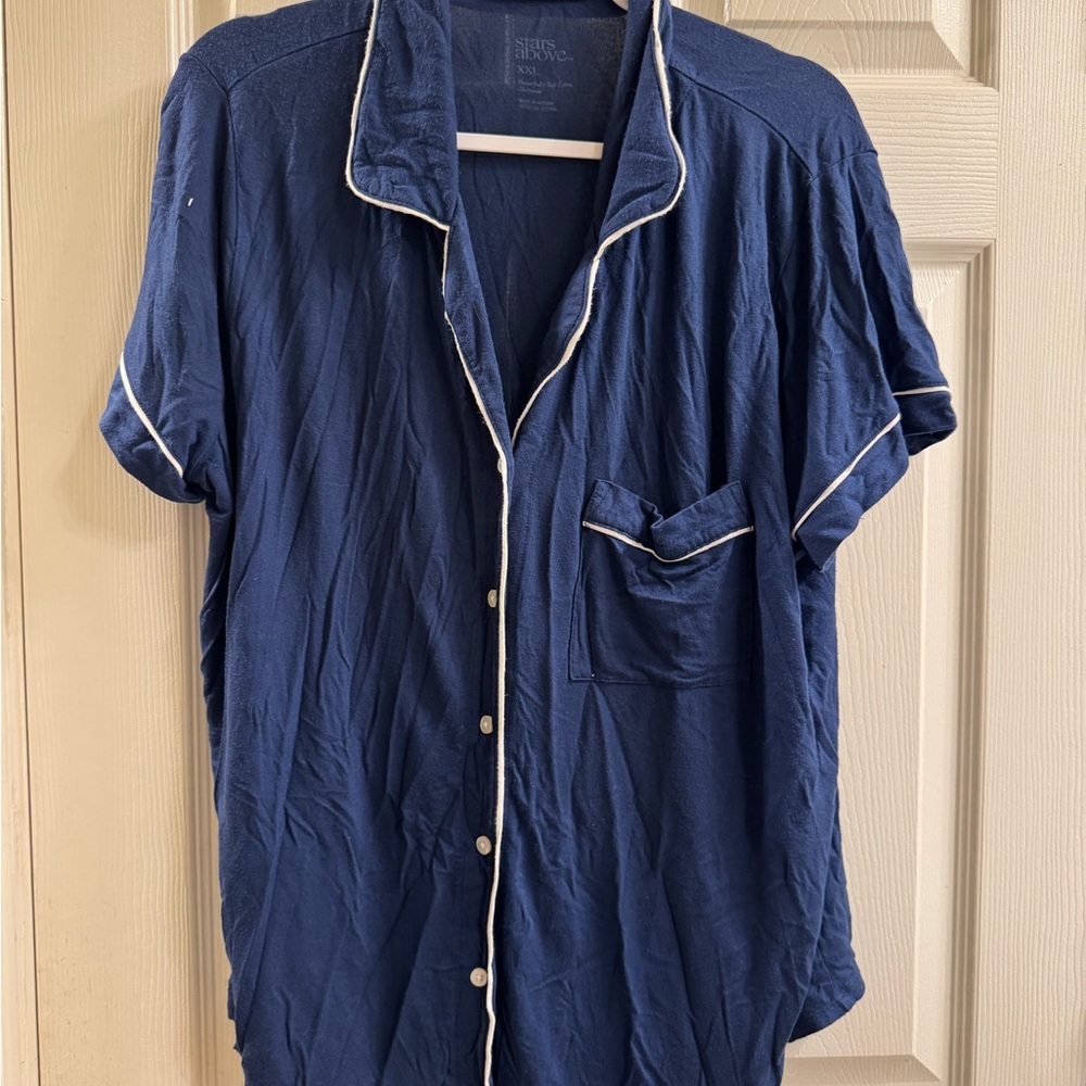 Stars Above Navy Shirt with White Piping